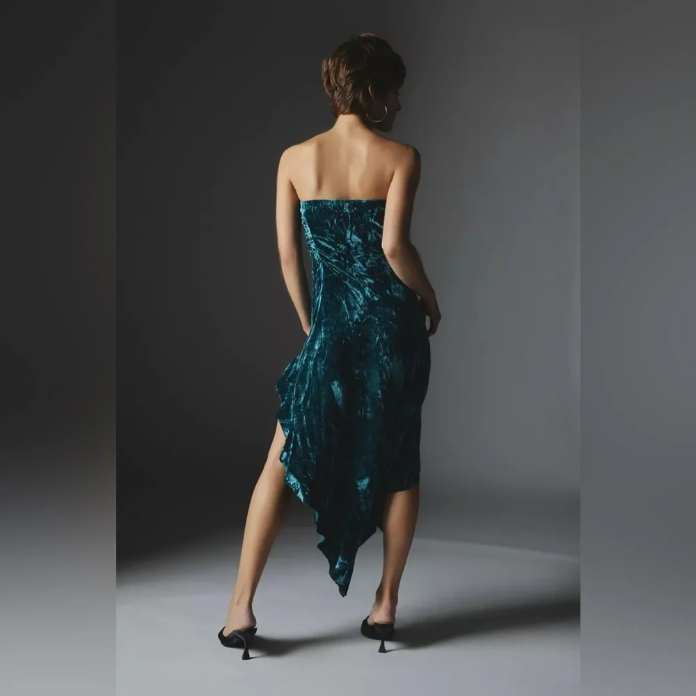 Urban Outfitters NWT Silence + Noise Luna Velvet Strapless Midi Dress - Picture 4 of 4